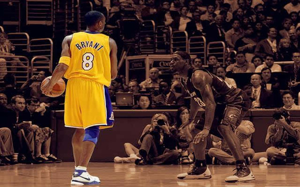 24岁326天，曼城战热刺首发为15年来平均年龄最低