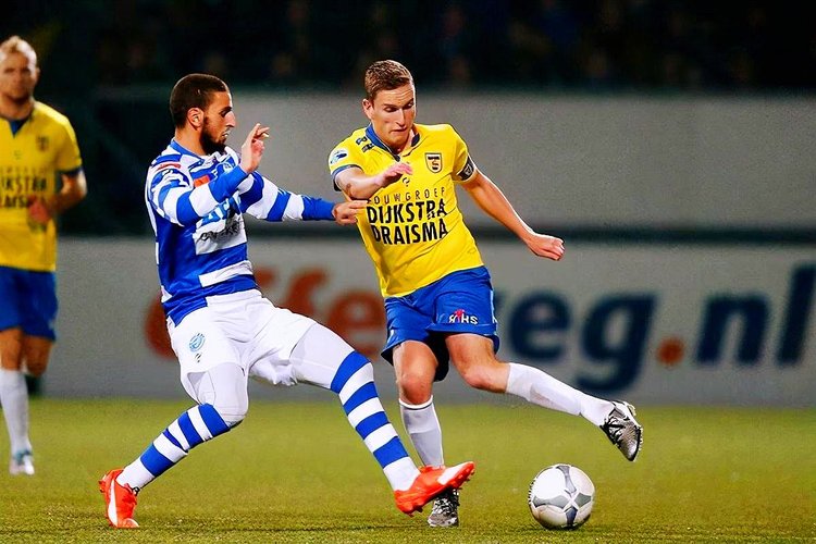 勇士攻防完败陷入绝境 没等来G6汤却惨遭国王轰炸